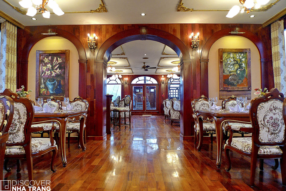 Dining Room Emperor Cruises Nha Trang