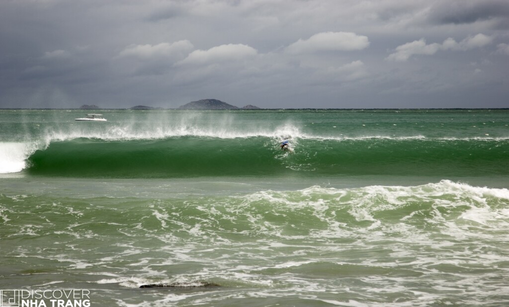 Surfing Nha Trang