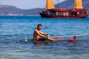 Kayak-Emperor-Cruises-NhaTrang
