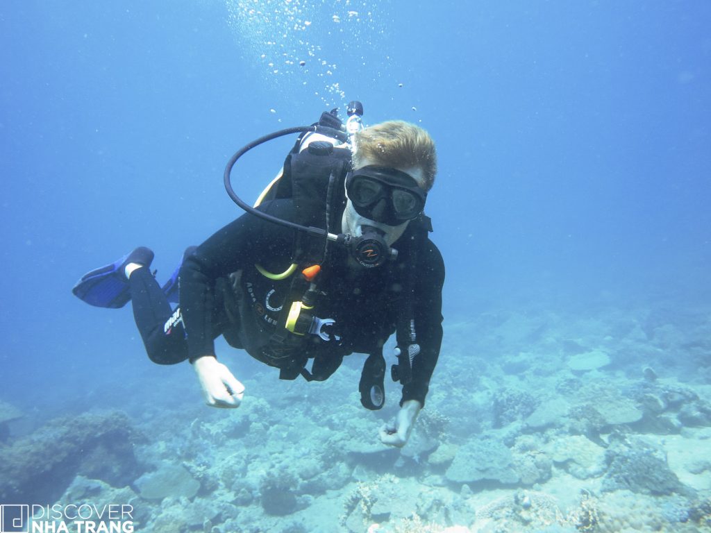 scuba diving in nha trang